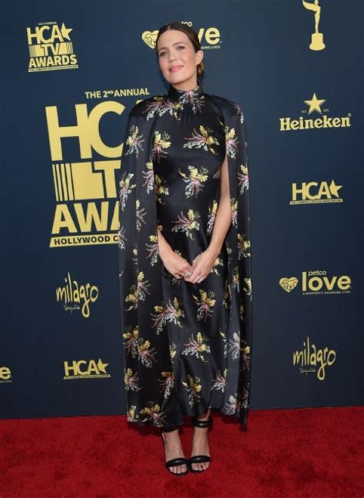 2022 HCA TV Awards: Mandy Moore & More Celebs Shine On The Red Carpet