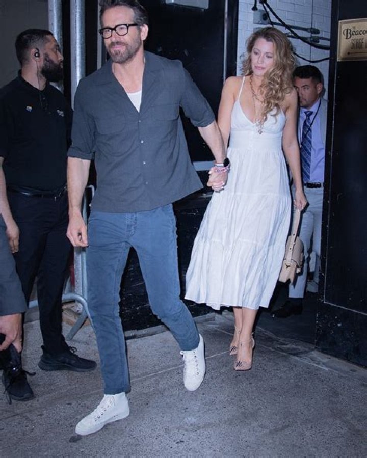Blake Lively Hits Chilly NYC Streets In Workout Clothes With Ryan Reynolds: Photos