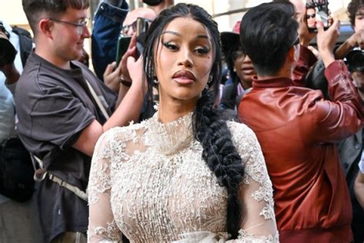 Cardi B & Young M.A’s Fight — Watch Their Alleged Altercation – Hollywood Life