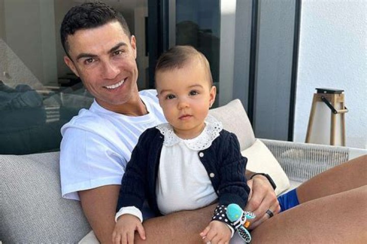 Cristiano Ronaldo & Georgina Rodríguez: 1st Pic Of Couple’s Newborn Baby Revealed