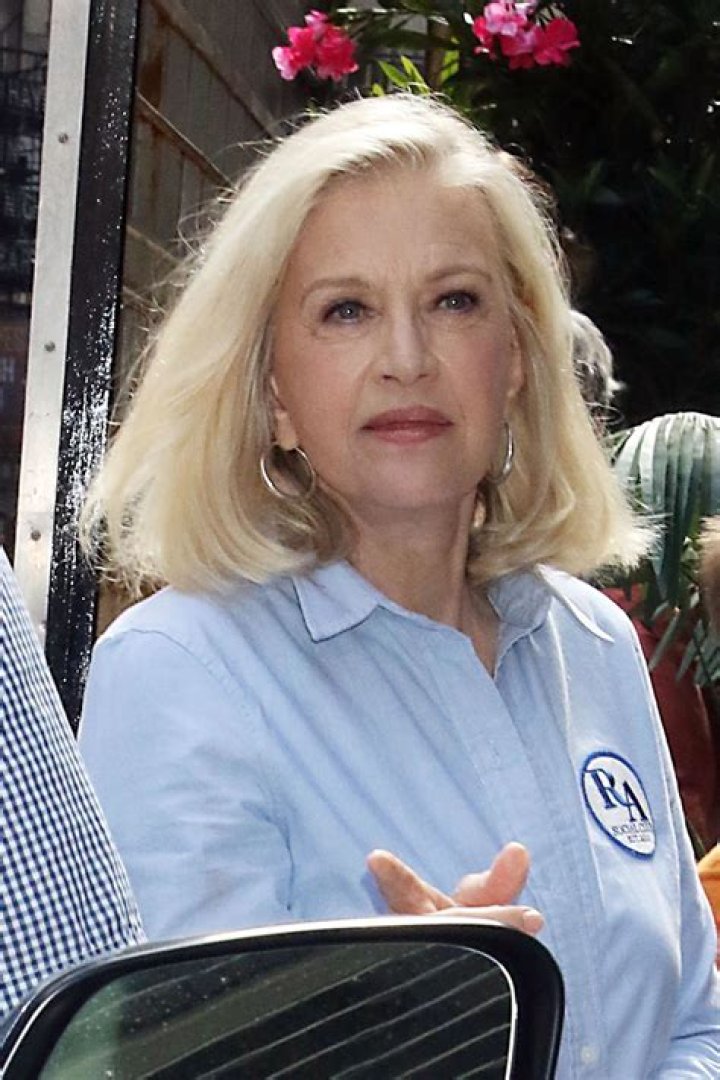 Diane Sawyer Celebrity Profile – Hollywood Life