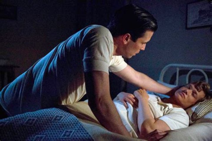 Thomas Kisses Jimmy — Season 3 Episode 7 – Hollywood Life