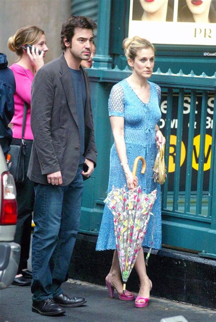 Drew Barrymore On Berger’s Post It Note Breakup On ‘Sex And The City’ – Hollywood Life