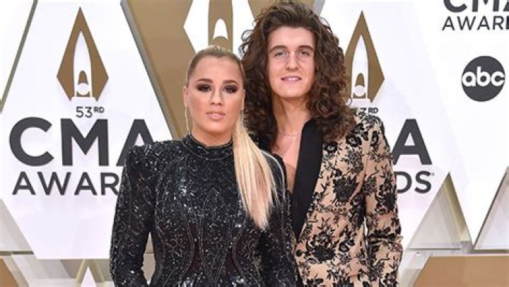 Gabby Barrett & Cade Foehner’s Baby Plans Revealed 4 Mos. After Wedding – Hollywood Life