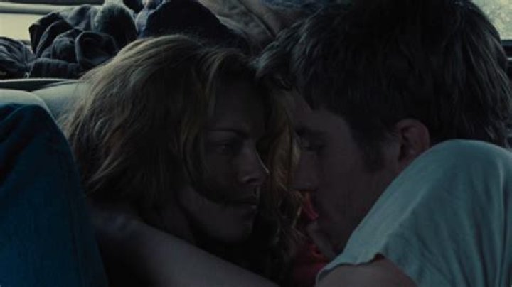 [VIDEO] Garrett Hedlund & Kristen Stewart Kissing — New ‘On The Road’ Clip – Hollywood Life