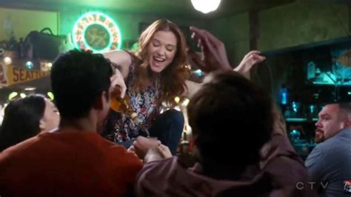 ‘Grey’s Anatomy’ Recap: Jackson Worries About April As She Nosedives Into Drinking