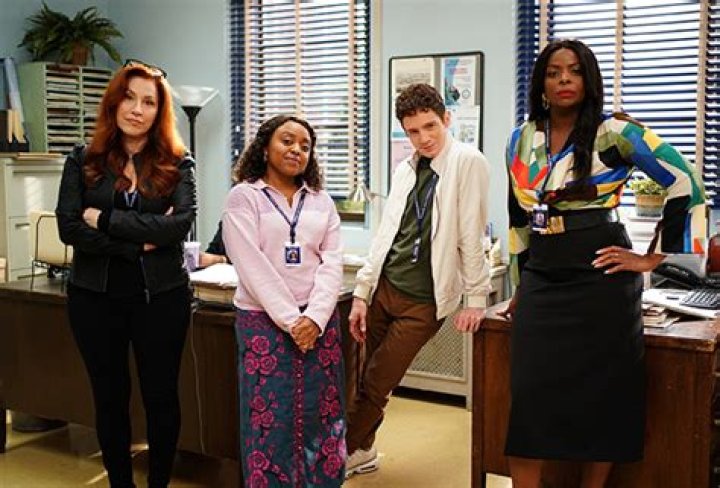 Janelle James Talks ‘The Final Straw’ & ‘Abbott Elementary’ Season 2 – Hollywood Life