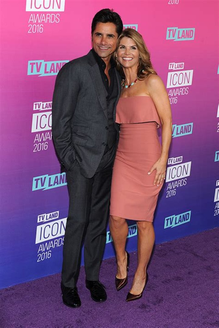 John Stamos on How Lori Loughlin Handled College Admissions Scandal – Hollywood Life