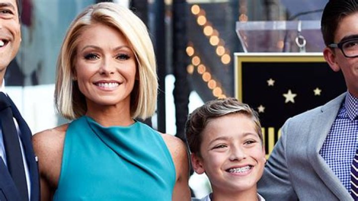 Kelly Ripa Talks About Dropping Youngest Son Joaquin Off At College – Hollywood Life