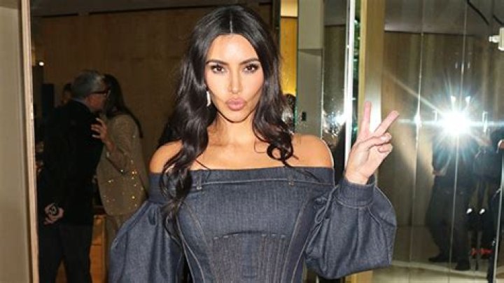 Kim Kardashian’s Cut Up Jeans & Tube Top – Photos – Hollywood Life