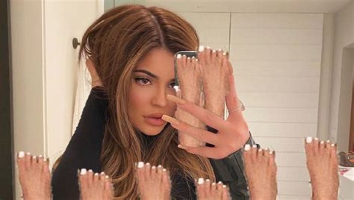 Kylie Jenner Names Her Toes After Being Trolled For Having ‘Weird’ Feet – Hollywood Life