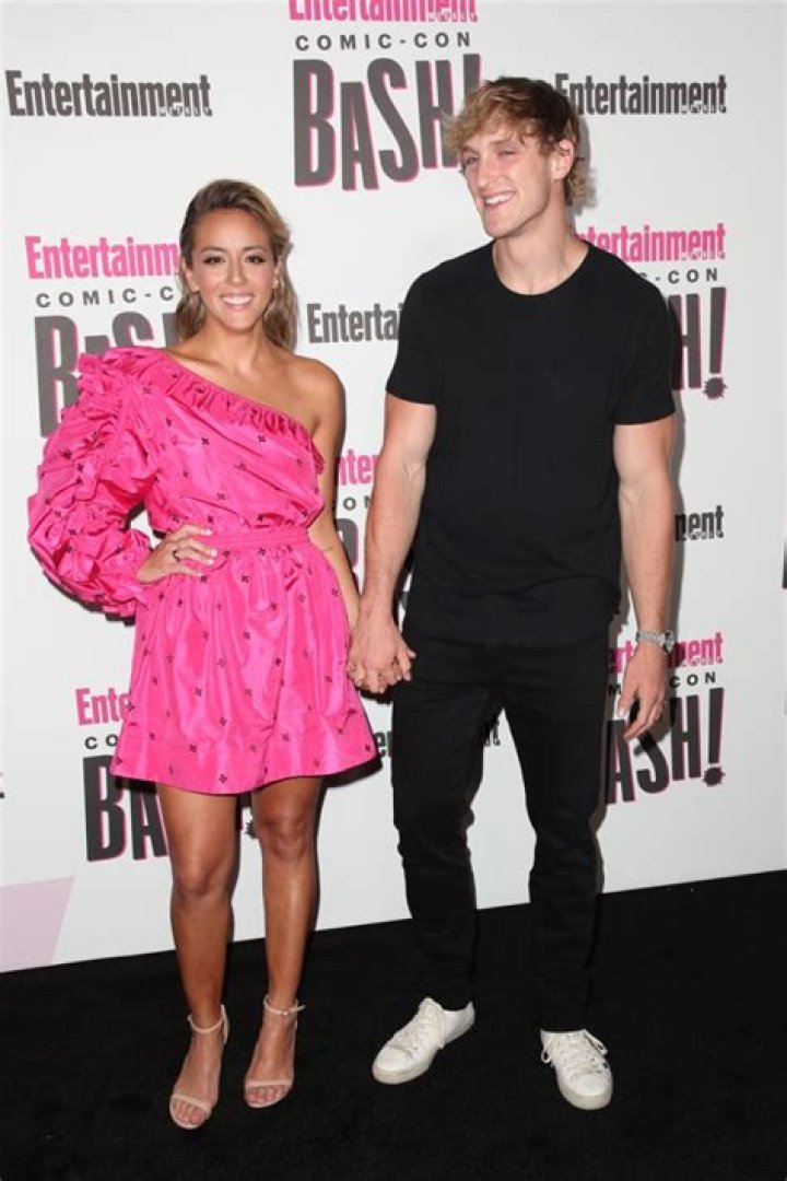 Logan Paul & Chloe Bennet – Pics Of The Couple – Hollywood Life