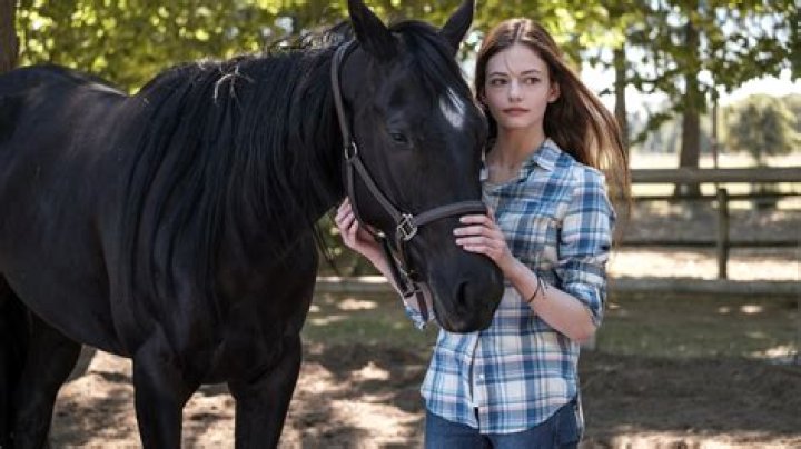 Mackenzie Foy On ‘Black Beauty’ & A Possible Sequel: Interview – Hollywood Life