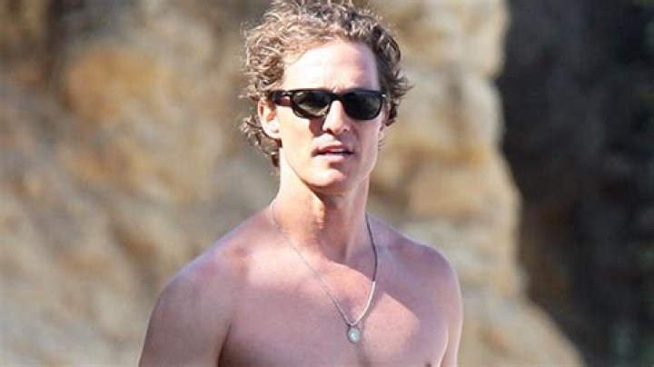 Matthew McConaughey Posts Shirtless Throwback Pic On IG & Fans Freak – Hollywood Life