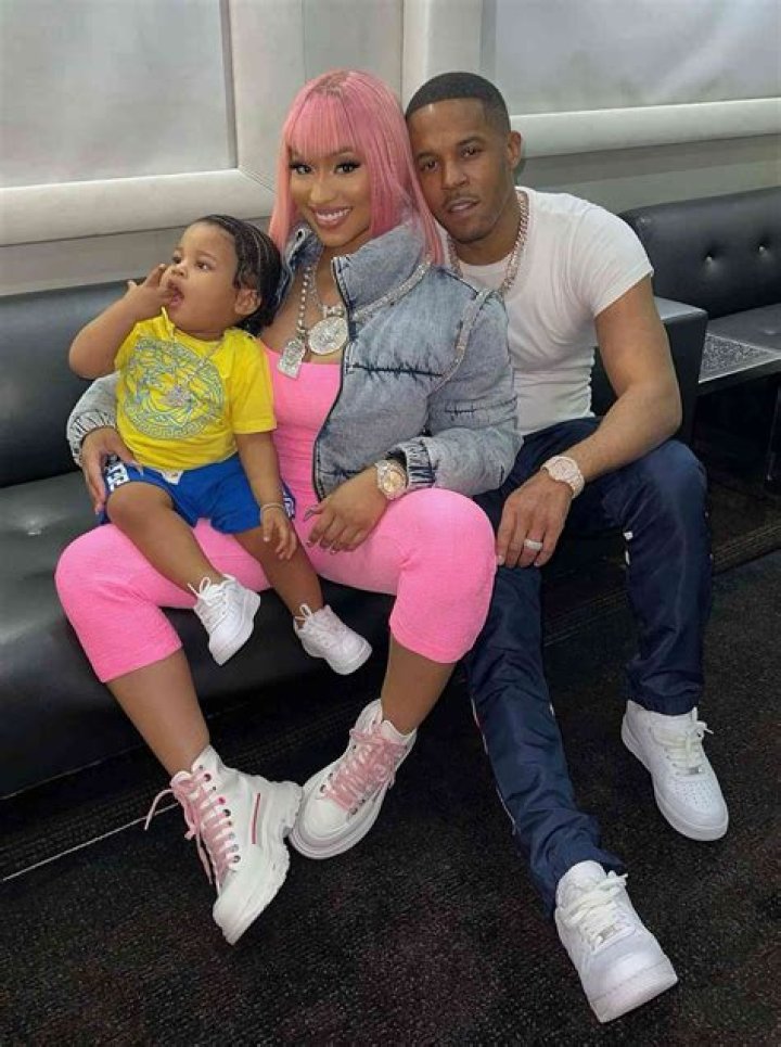 Nicki Minaj Gives Birth To Baby Boy – Hollywood Life
