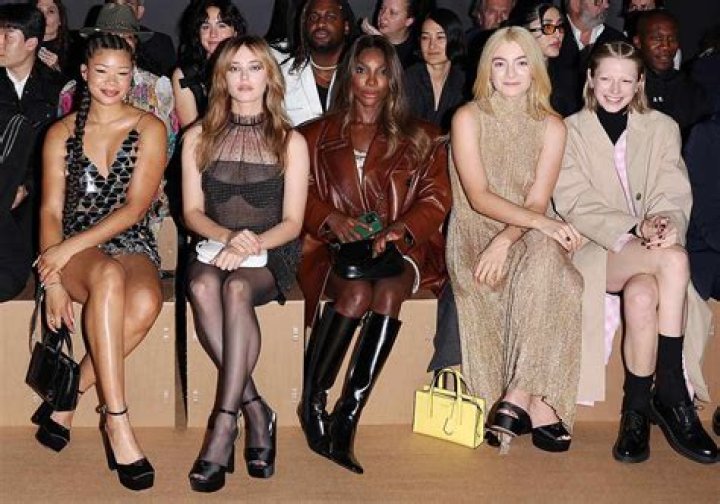 Paris Fashion Week 2016– PICS Of Celebrities In The Front Row & On The Runway