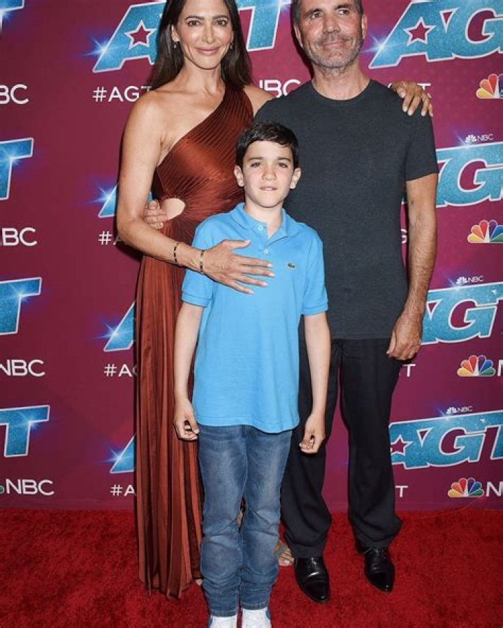 Simon Cowell & Son Eric At ‘America’s Got Talent’ Finale: Photos – Hollywood Life
