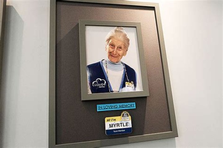 ‘Superstore’ Cast On Myrtle Tribute Episode To Linda Porter – Hollywood Life