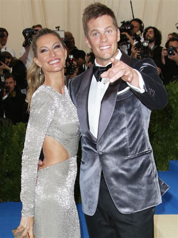 Tom Brady Reveals Whether He Actually Plans To Retire Mid-Season Amidst Apparent Gisele Bündchen Drama