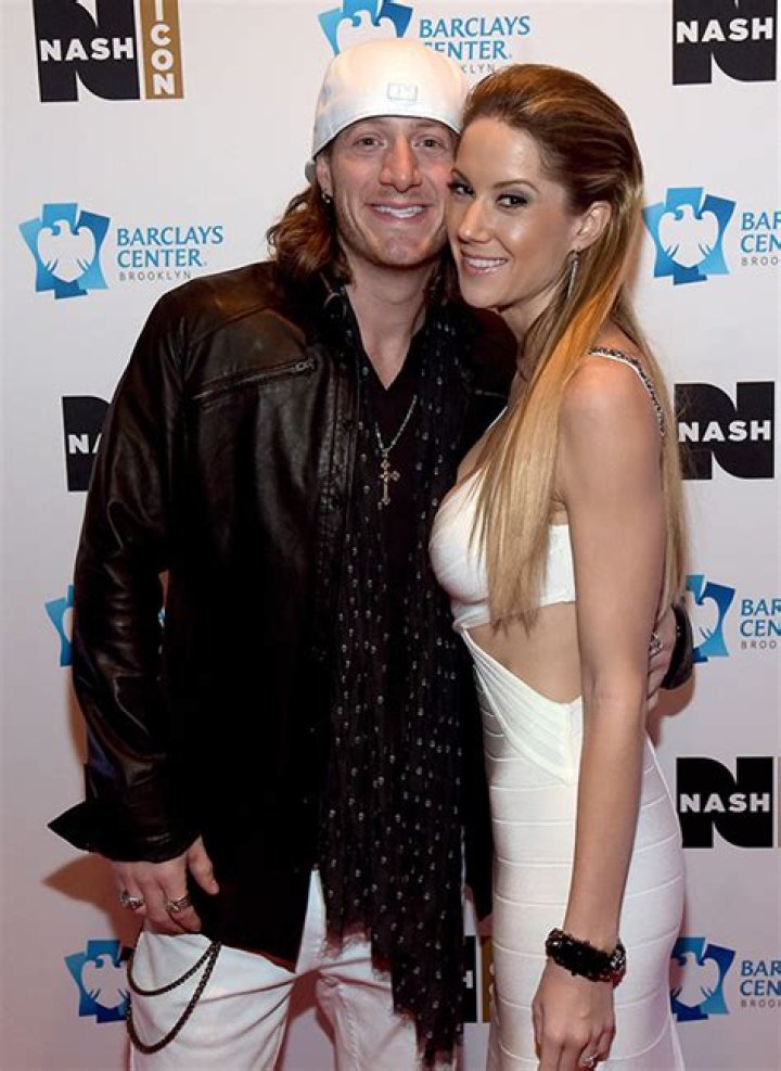 Hayley Stommel Marries Florida Georgia Line Singer – Hollywood Life