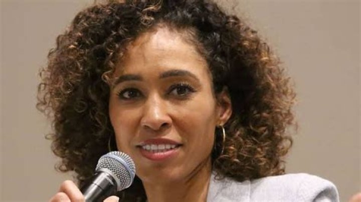 Who Is Sage Steele? — 5 Things To Know About ESPN Host Dubbed ‘New Stacey Dash’ – Hollywood Life